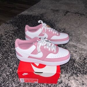 Nike Women's Pink and White Low-Top Sneakers